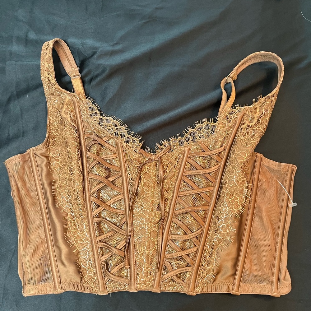 Victoria Secret 🌸corset brand new bronze color with shiny thread throughout